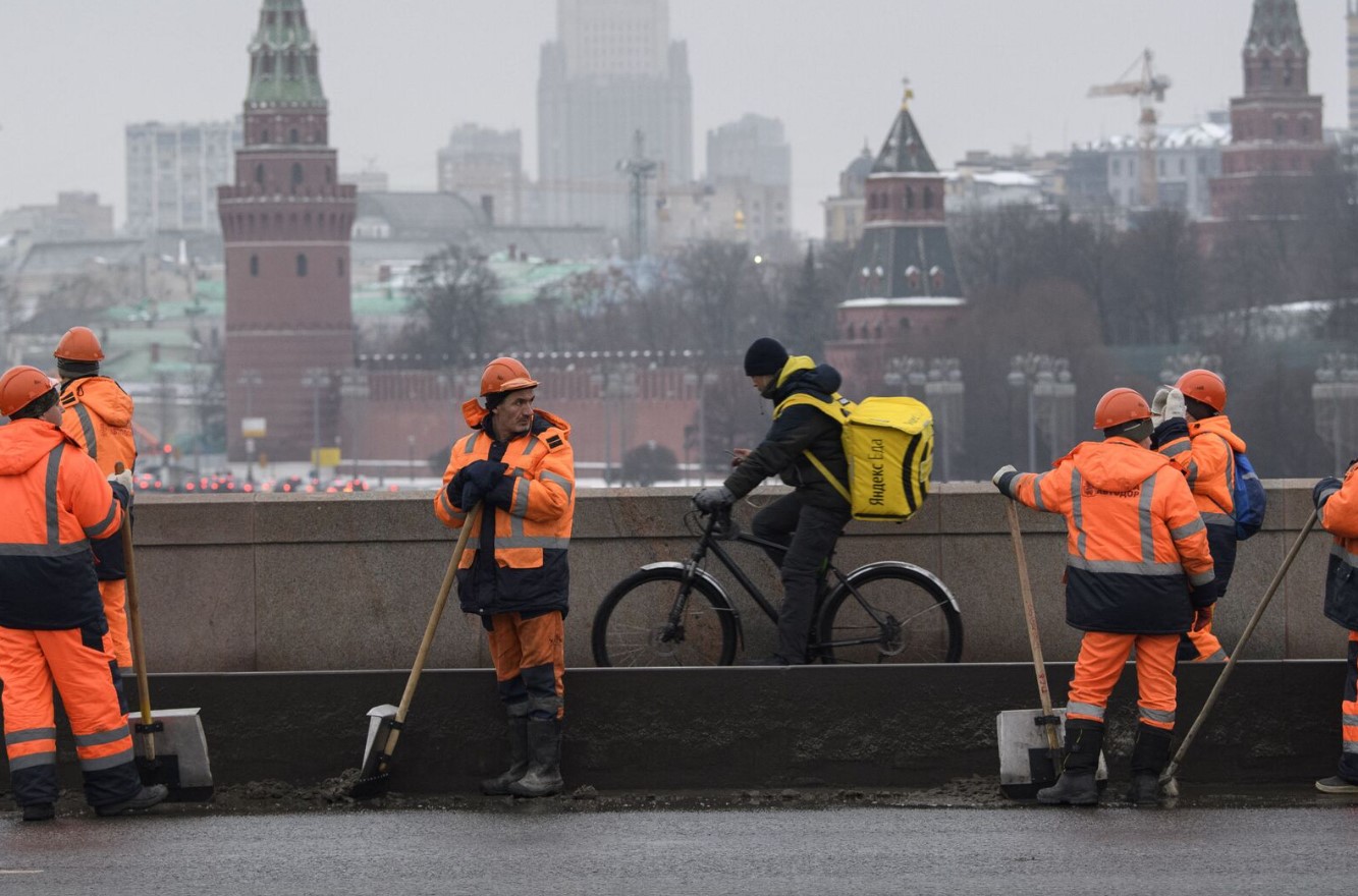 В России предложили ввести вахтовый метод работы для иностранцев