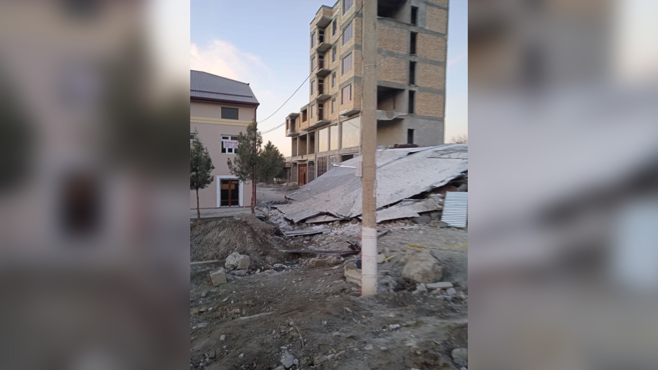 В обрушении здания в Джизаке виновны 26 человек, а посадили одного