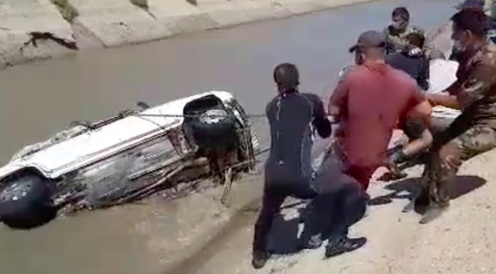 В Самарканде машина упала в канал: водитель не найден