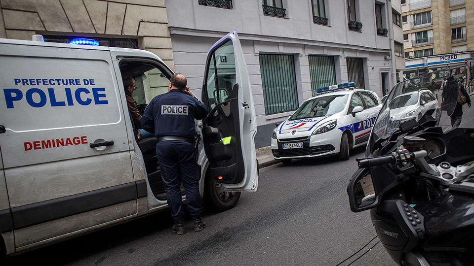 В Париже преступник c мачете атаковал людей около бывшего здания Charlie Hebdo 