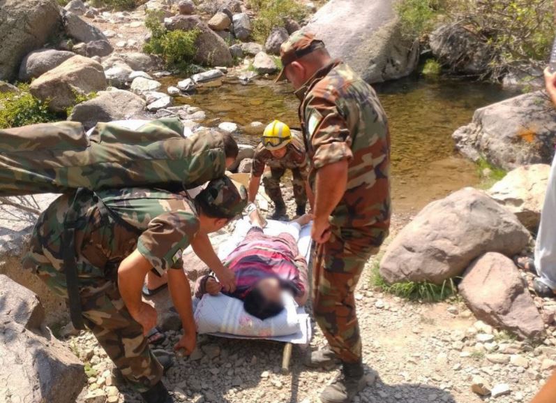Специалисты спасли женщину, получившую травму в горах Бостанлыка