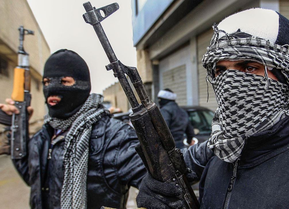 В Андижане объявили в розыск парня, пополнившего ряды сирийских боевиков