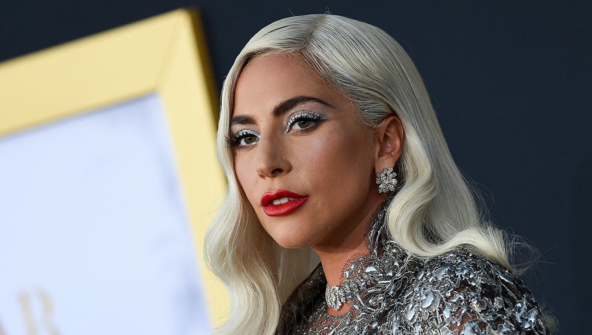 Леди Гага болеет фибромиалгией — как она рассказывает о своих болевых ощущениях 