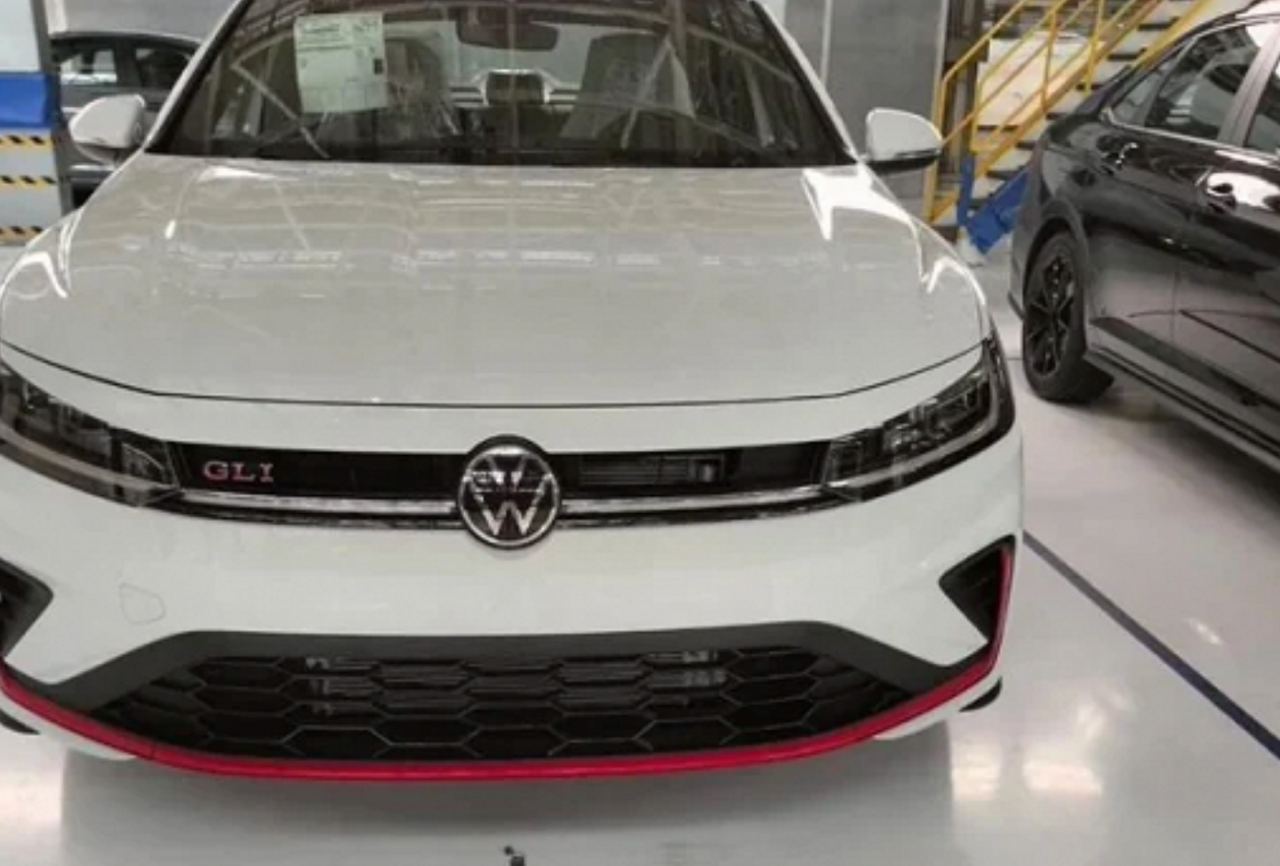 Volkswagen раскрыл дату презентации новых Jetta и Jetta GLI