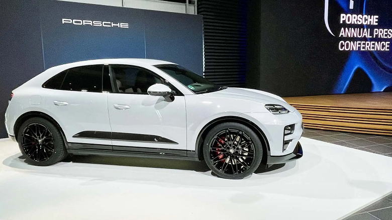 Новейший Porsche Macan стал бестселлером бренда