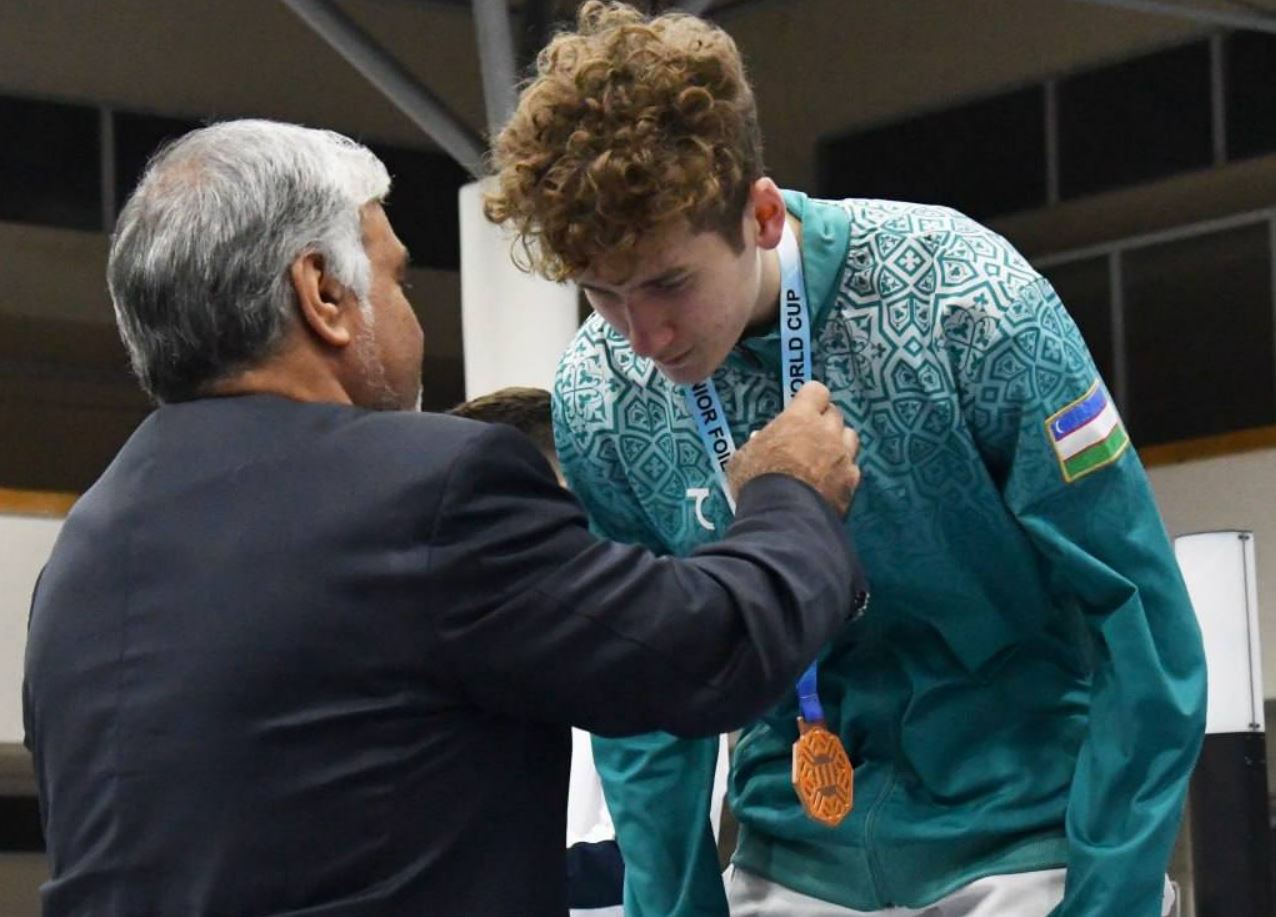 Узбекистанец Радмир Семенеев завоевал «бронзу» на этапе Кубка мира по фехтованию