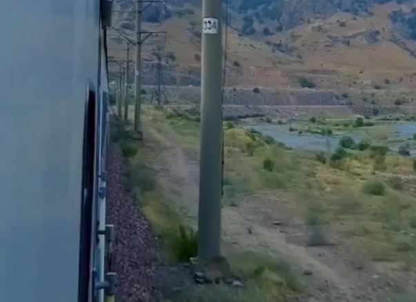 В Узбекистане еще один турист дал взятку, чтобы поменять место в поезде (видео)