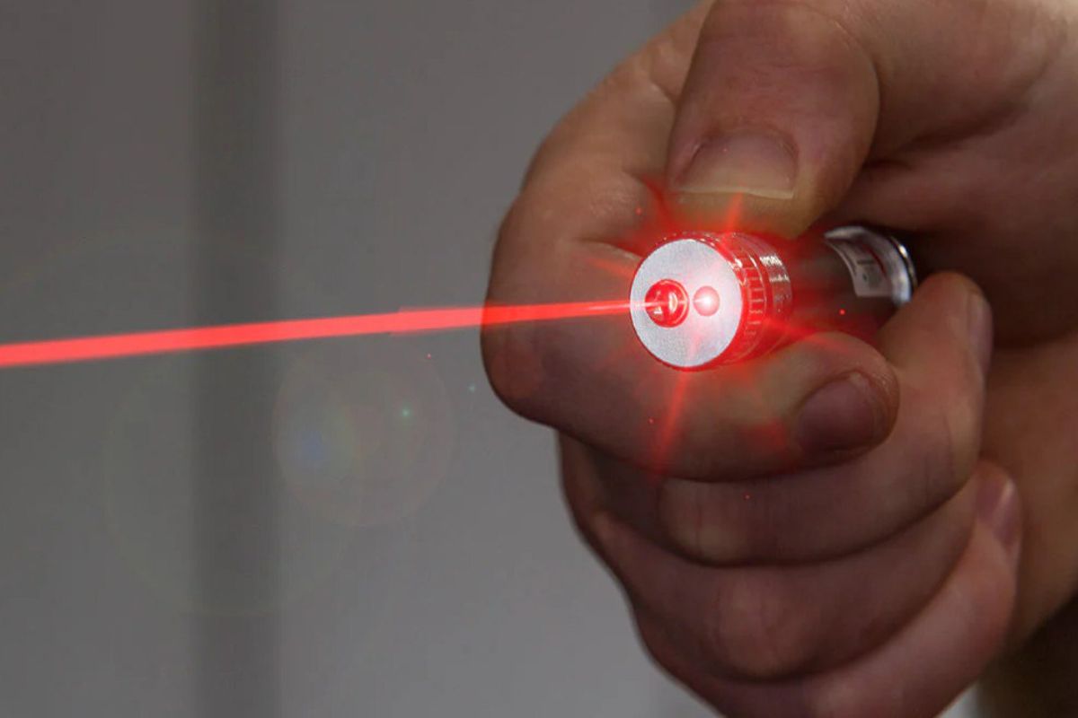 В Узбекистане вводится ответственность за незаконное использование лазерных излучателей
