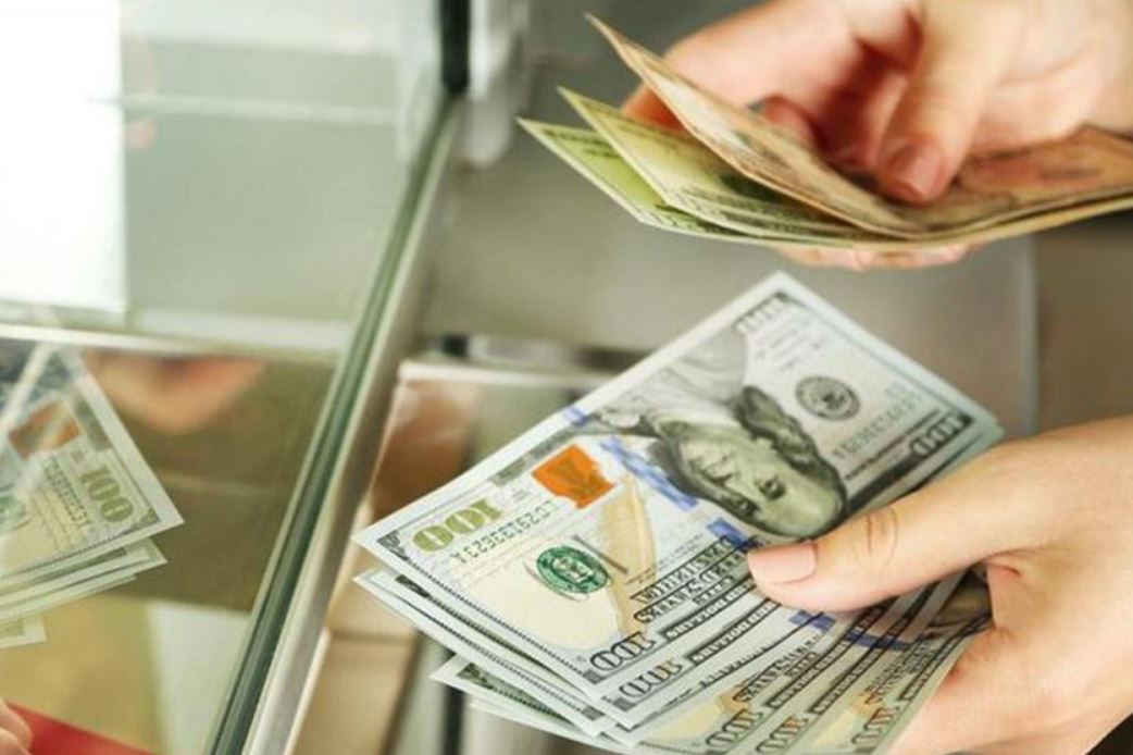Объем денежных переводов в Узбекистан превысил $2 млрд