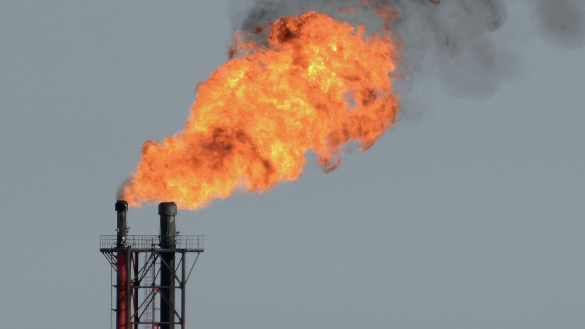 Узбекистан собирается повысить добычу газа и оставить его в стране — Bloomberg