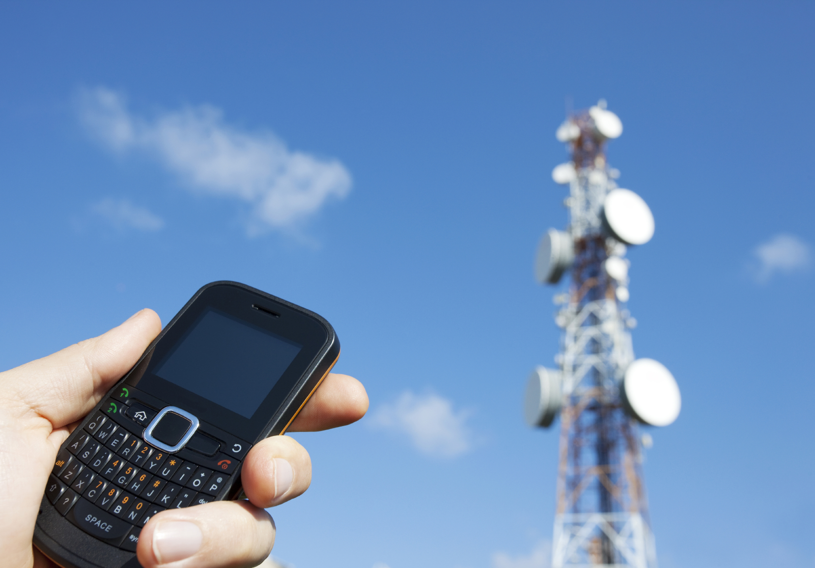 В Узбекистане охват мобильной связью населенных пунктов достиг 98%