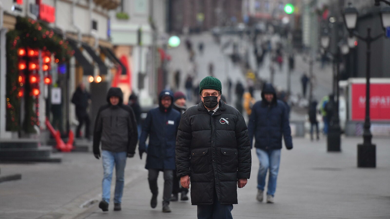 Собянин продлил карантинные ограничения в Москве до середины января