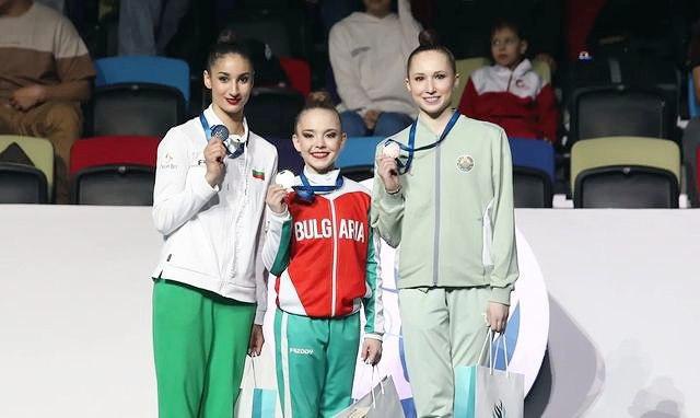 Гимнастка Тахмина Икромова отметилась двумя медалями на Кубке мира