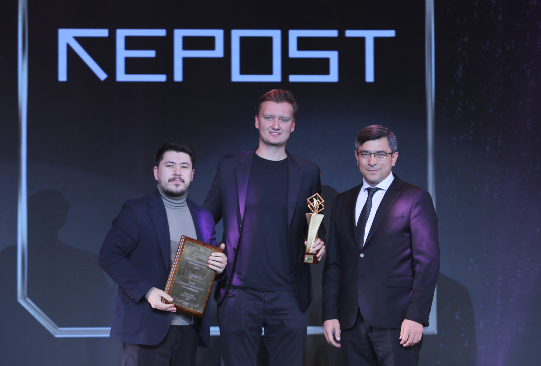 Награда - последние новости от команды Repost.uz