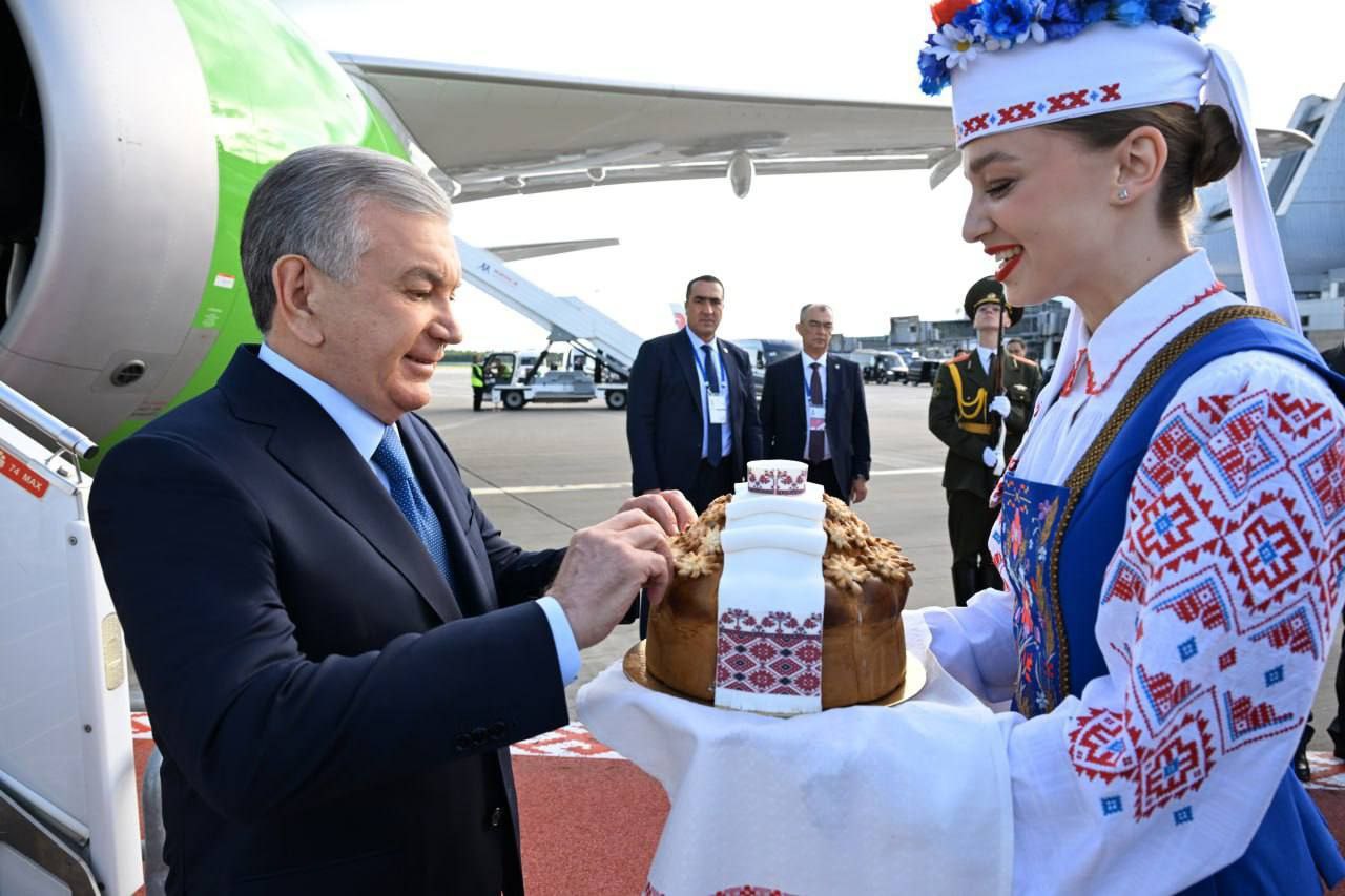Как Шавката Мирзиёева встретили в Минске