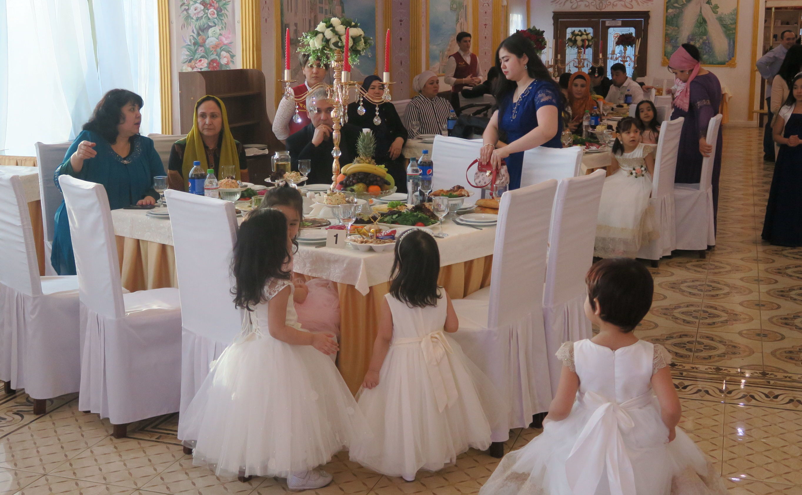 Стало известно, можно ли в Узбекистане проводить свадьбы в ресторанах