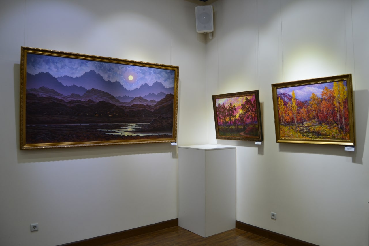 От Ташкента до Парижа: персональная выставка узбекского художника, работы которого не оставили равнодушным даже Лувр 