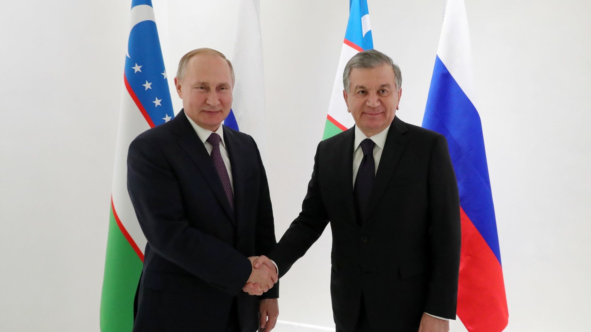 Шавкат Мирзиёев провел телефонный разговор с президентом России