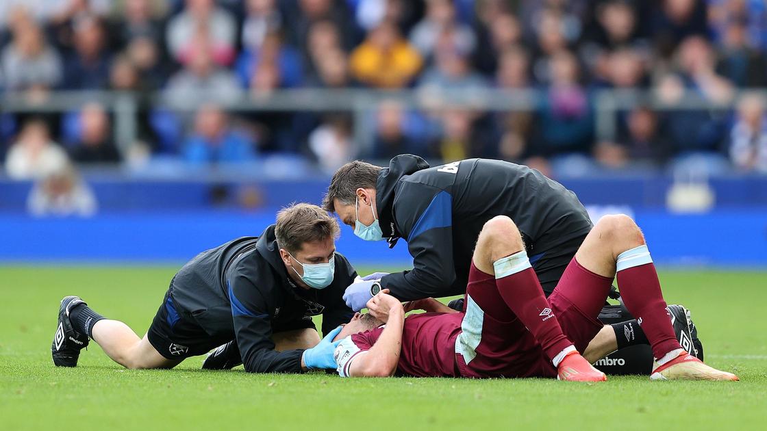 Футболист «Вест Хэма» после удара шипами в лицо получил глубокие рассечения 