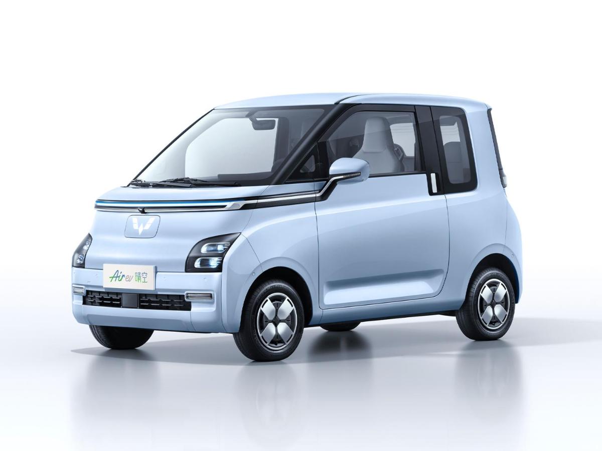 Wuling презентовал новый дешевый электромобиль