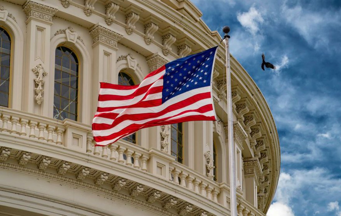 США депортировали на родину более 60 узбекистанцев