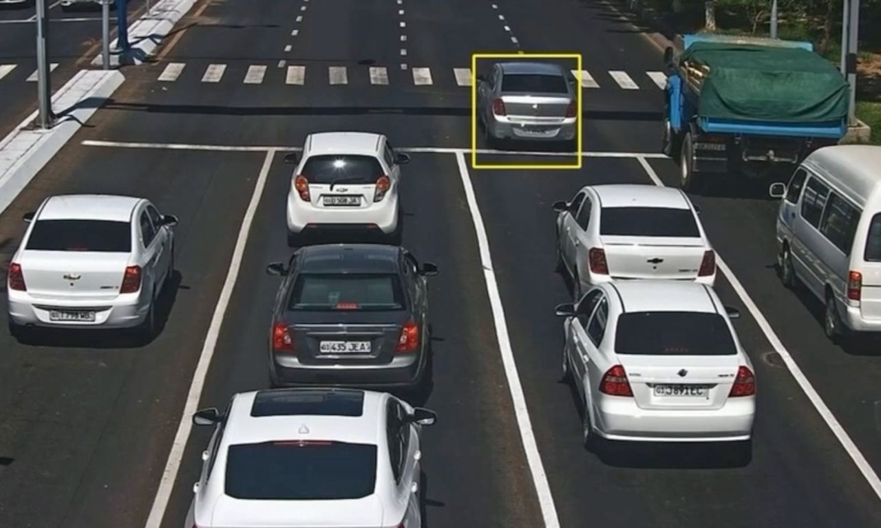 В Ташкенте камеры начали штрафовать машины за наезд на стоп-линию при желтом свете (видео)