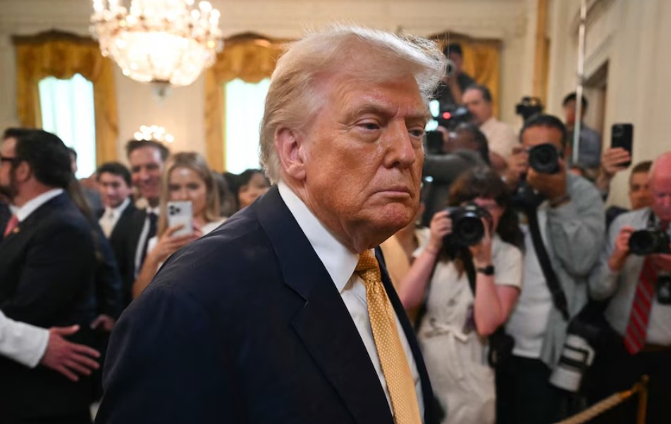 Трамп поручил рассекретить материалы по делу Эпштейна