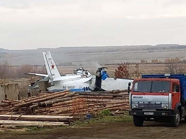 Самолет L-410 с парашютистами потерпел крушение в Татарстане: есть погибшие 