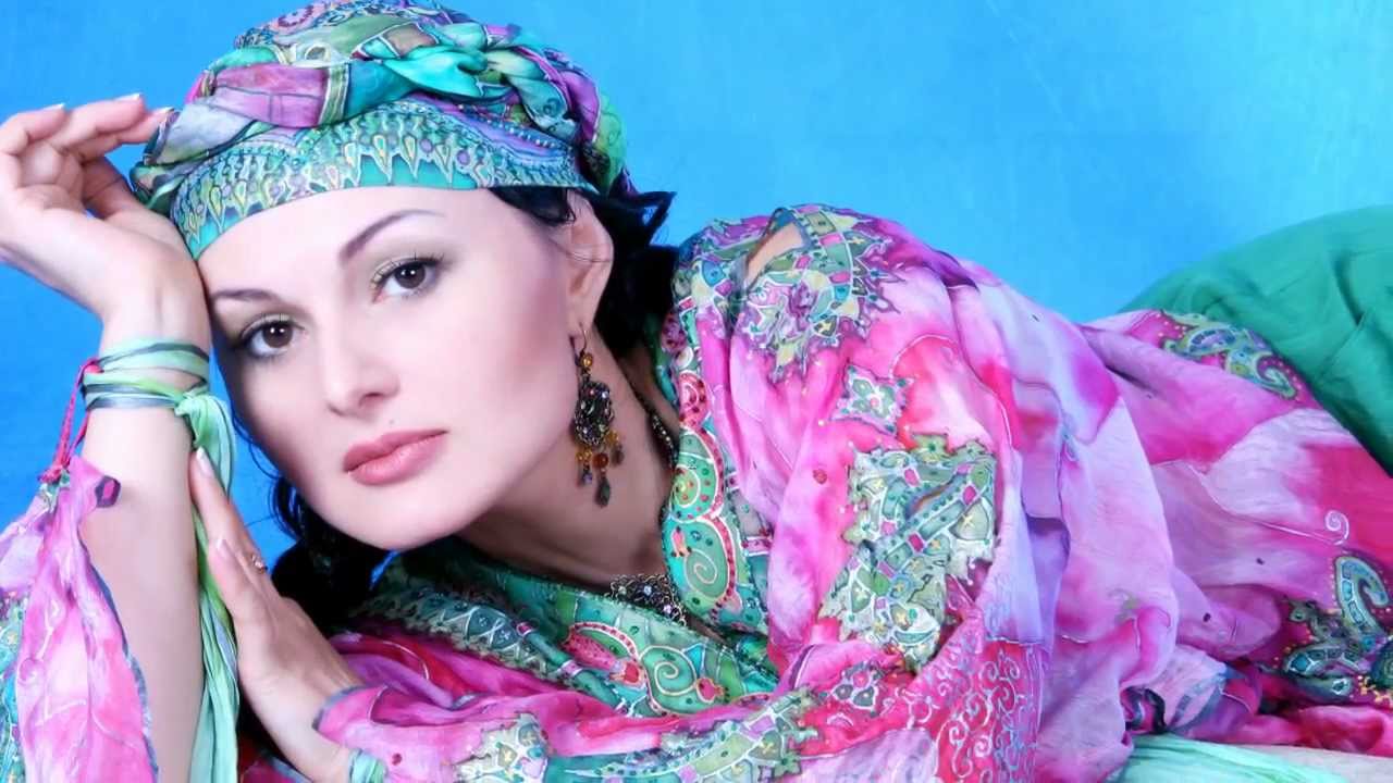 Узбекская певица Лариса Москалева выступила на свадьбе в Майами со своим хитом 90-х «Без тебя» – видео 