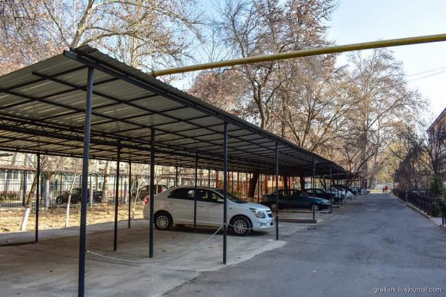 В Узбекистане захотели снизить штрафы за нарушение правил парковки или стоянки 