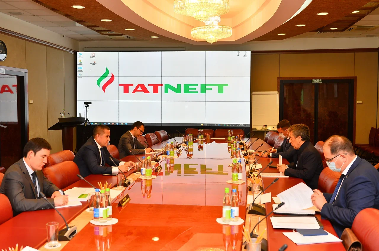 Председатель Правления АО «Узбекнефтегаз» в Татарстане встретился с Генеральным директором компании «Татнефть» 