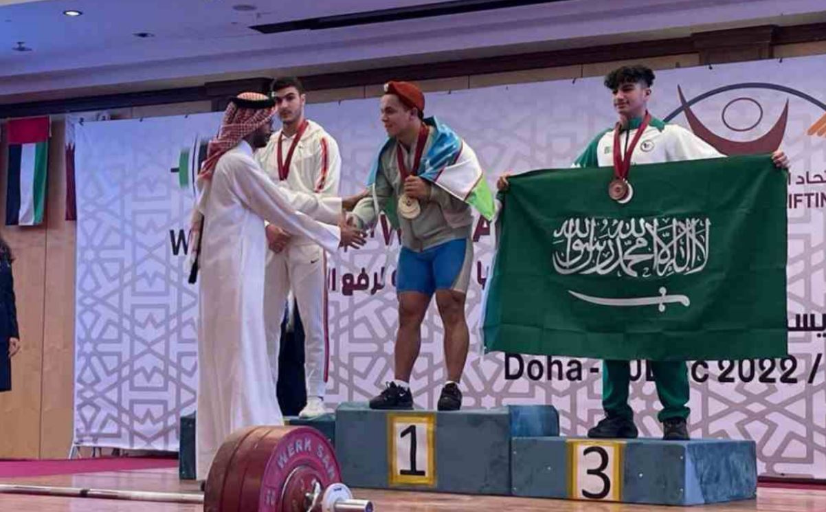 Тяжелоатлет Достон Якубов завоевал три золотые медали в Катаре