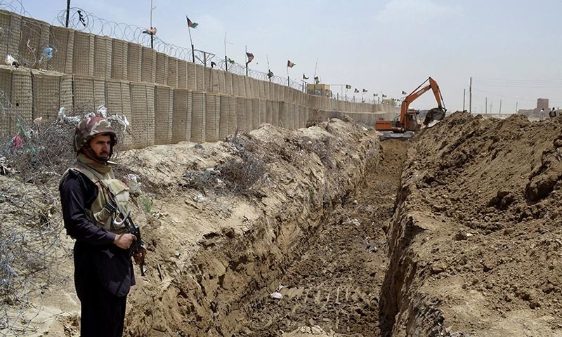 Пакистан начал строить стену на границе с Афганистаном от террористов