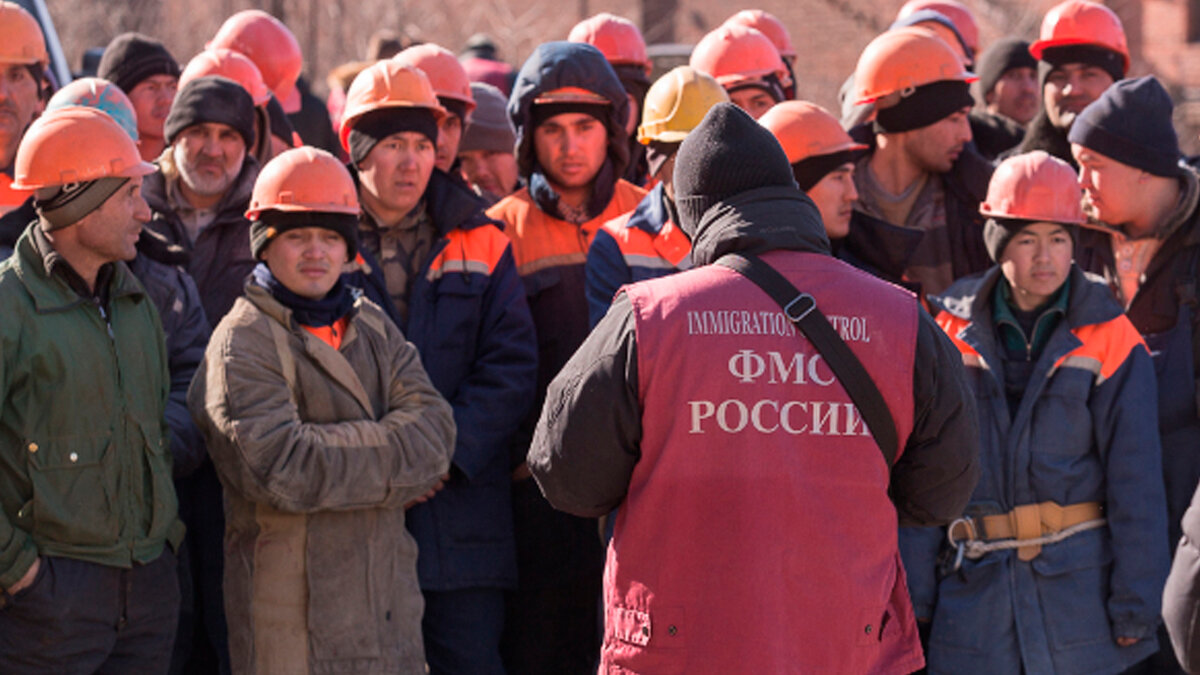 В Москве снова пожаловались на нехватку строителей-мигрантов