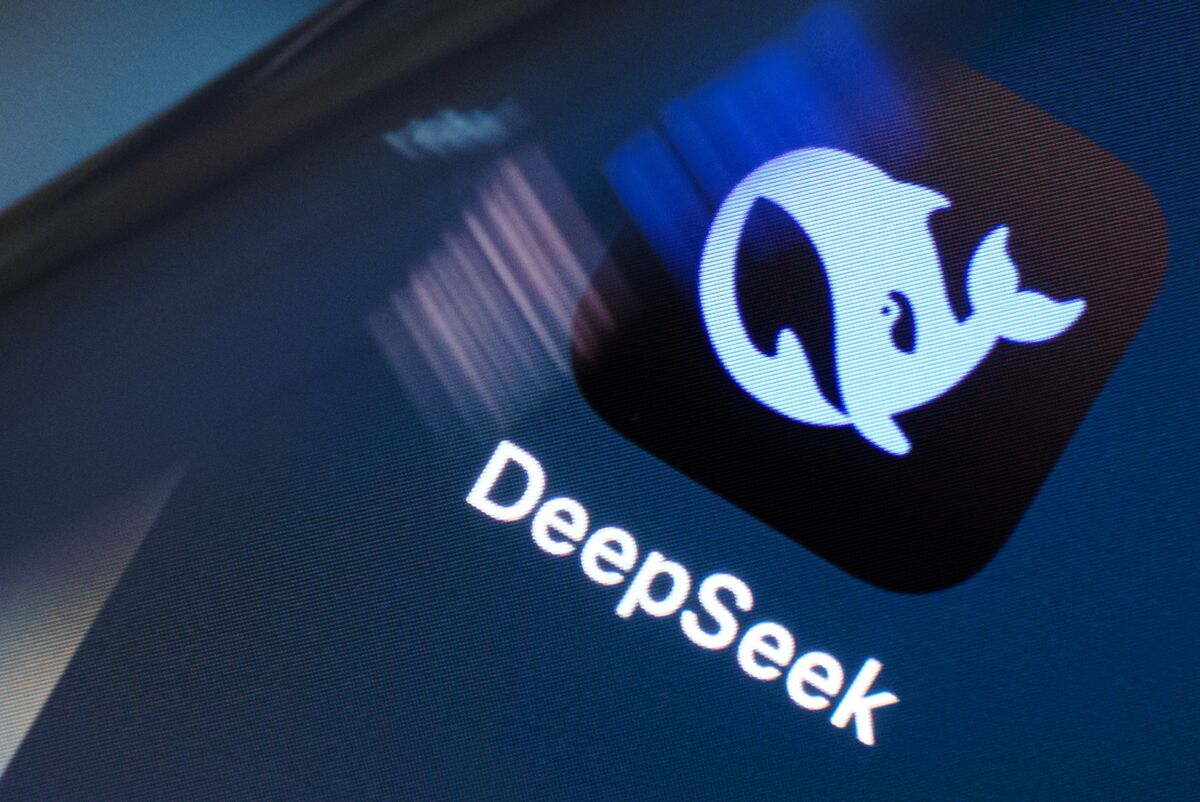 Microsoft и OpenAI подозревают DeepSeek в краже данных