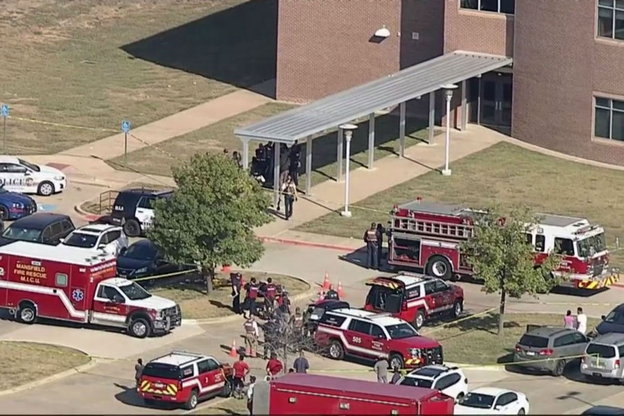 В Техасе неизвестный открыл стрельбу в школе - видео<br>