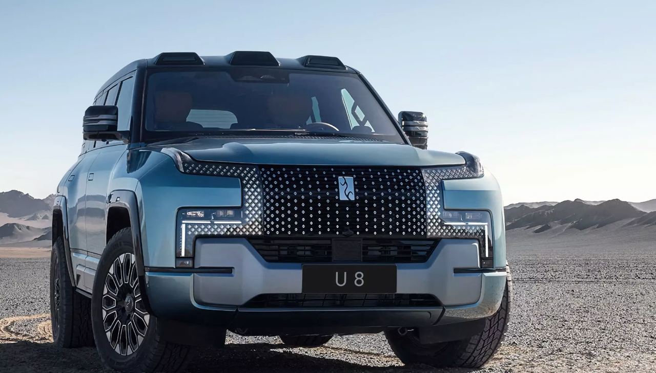 BYD представила 1100-сильный электрический вездеход