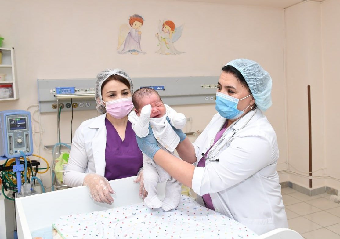 В первый день 2024-го года в Узбекистане родилось свыше тысячи детей