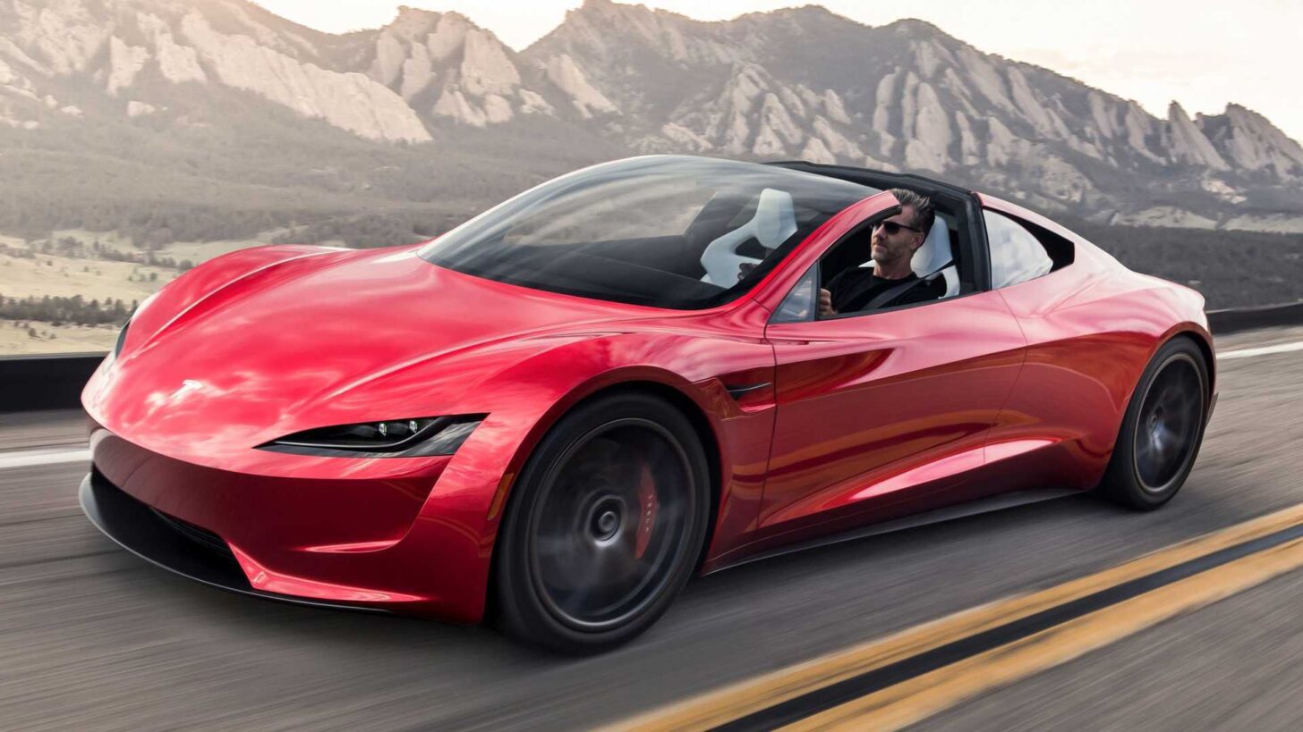 Tesla анонсировала новый электромобиль