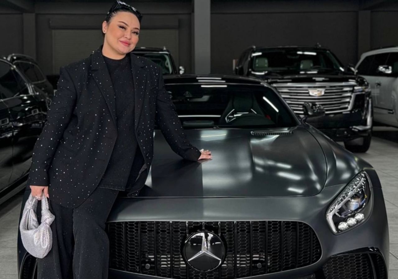 Супруг Шахло Зоировой подарил ей авто марки Mercedes-Benz