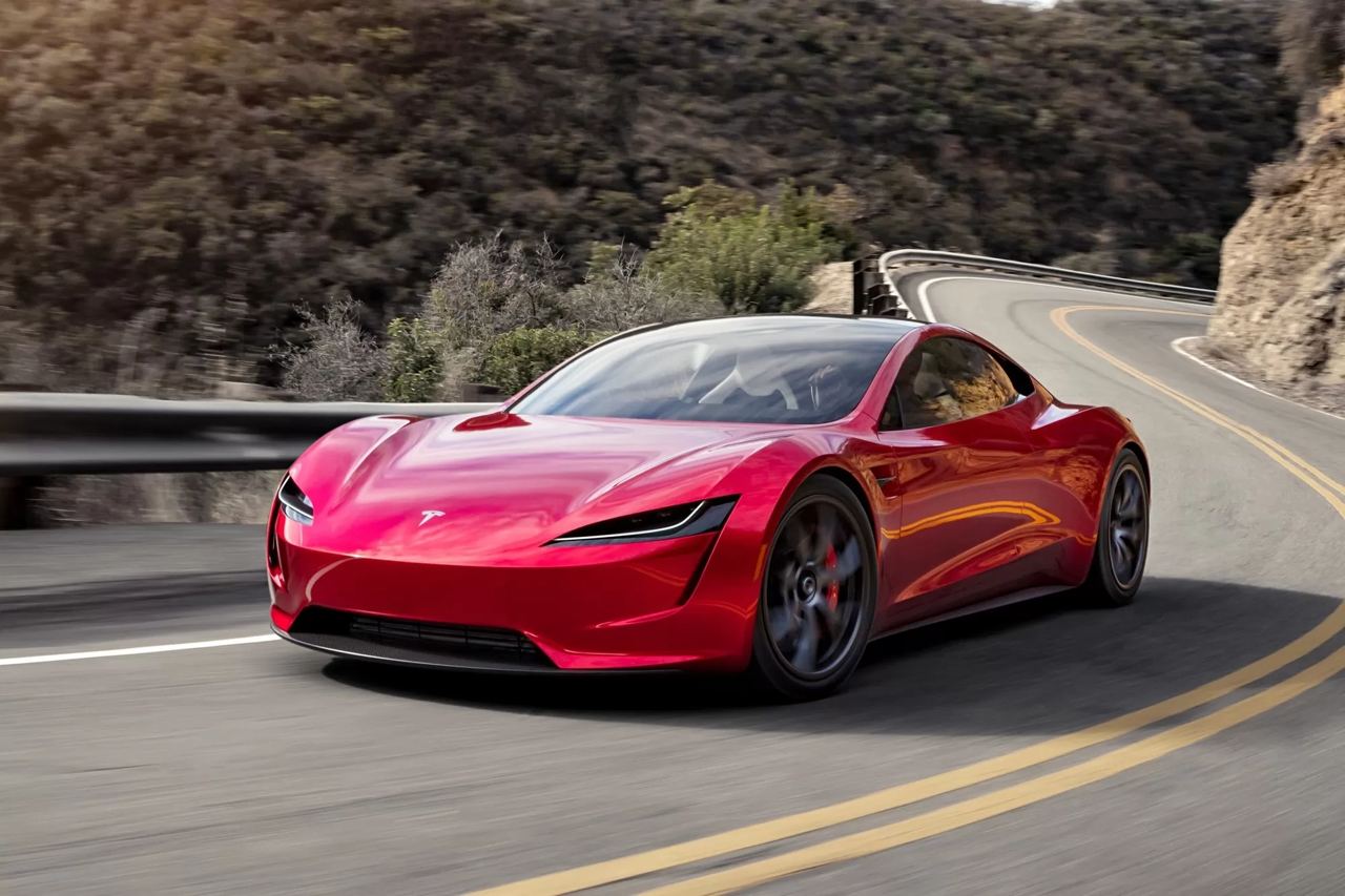 Илон Маск пообещал снабдить новый Tesla Roadster ракетными технологиями