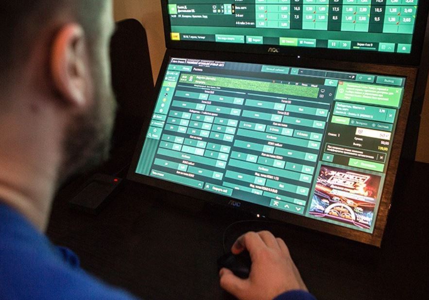 В Узбекистане запретили трансграничные переводы с карт участников азартных игр