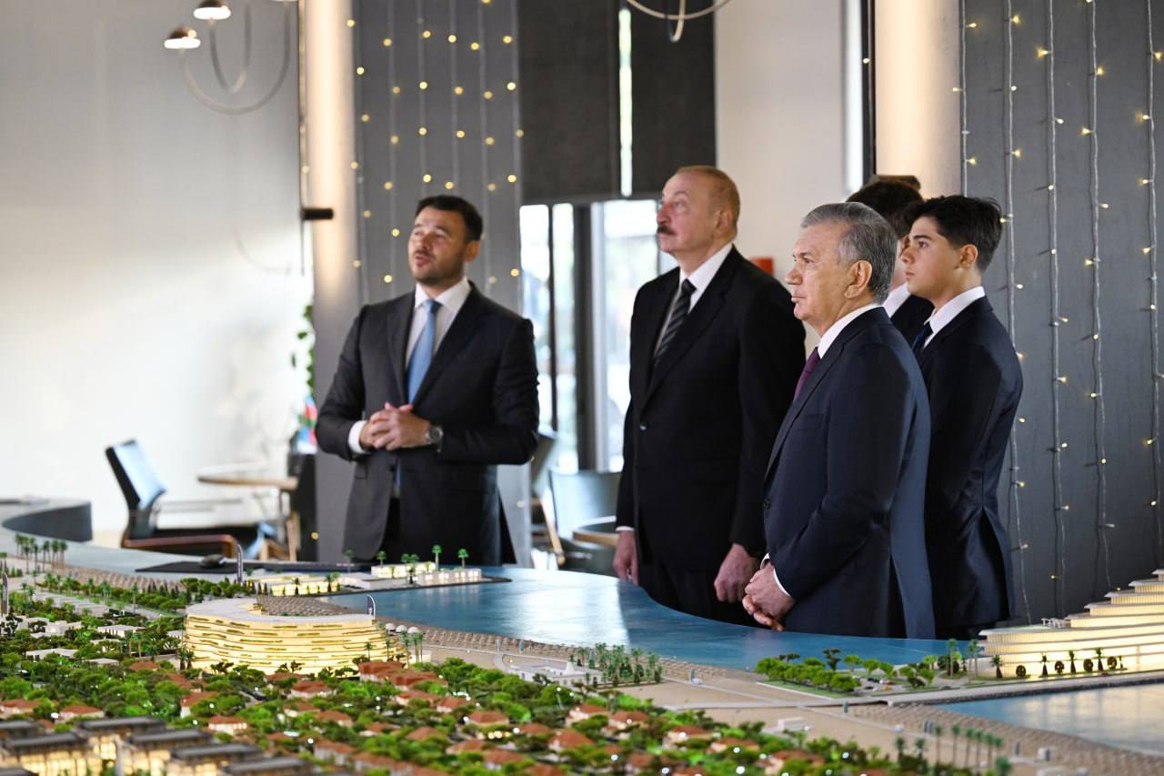 Шавкат Мирзиёев ознакомился с деятельностью курорта Sea Breeze на берегу Каспия