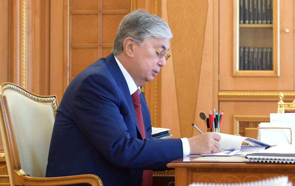 Токаев подписал закон о передаче заключенных между Казахстаном и Узбекистаном