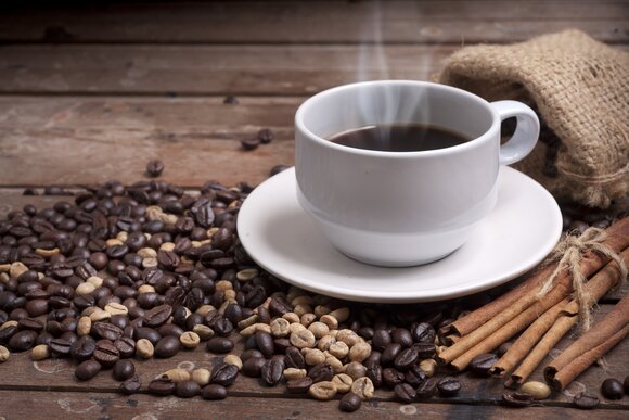 Ученые смогли вырастить кофе «в пробирке»: сможет ли он заменить натуральный?