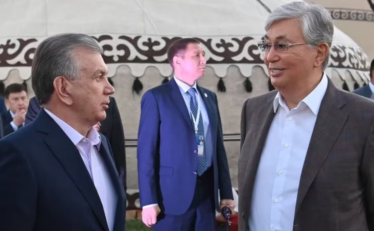 Токаев заявил, что Мирзиёев находится в хорошей форме и тренируется в зале