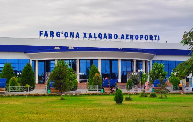 Таможенников международного аэропорта Ферганы задержали за крупные махинации