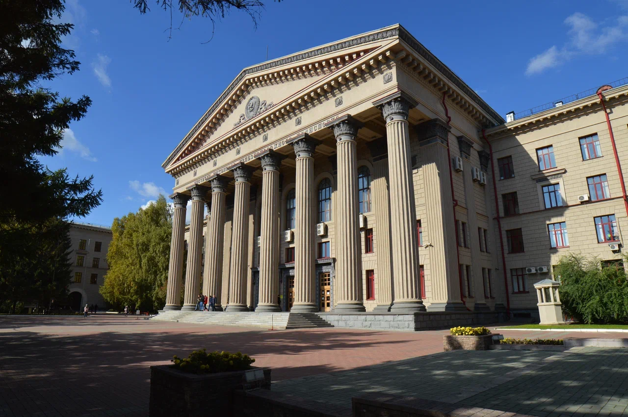 Новосибирские вузы примут участие в XXIV Международной выставке «Образование и профессия 2023» в Узбекистане