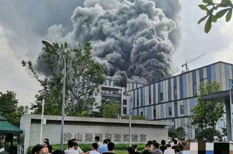 Произошел пожар в здании Huawei в Китае
