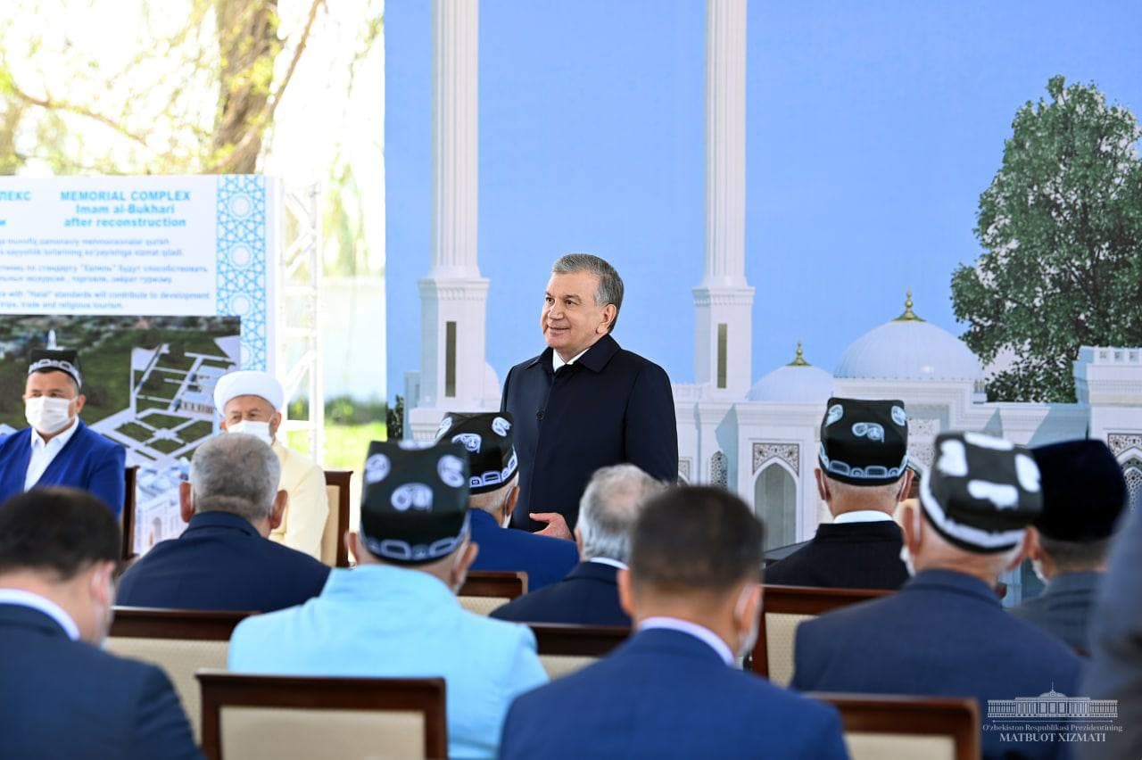 Шавкат Мирзиеев ознакомился со строительством нового комплекса в Самарканде и поздравил узбекистанцев с началом месяца Рамазан 